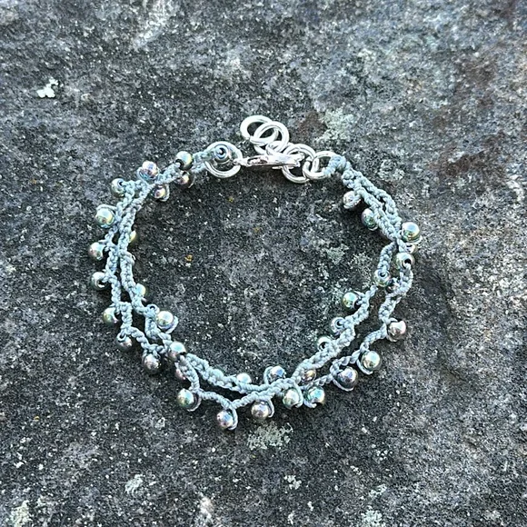 Dyed hematite bracelet - Picture 3 of 8